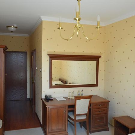 Zamek Gostynin Aparthotel Exteriör bild