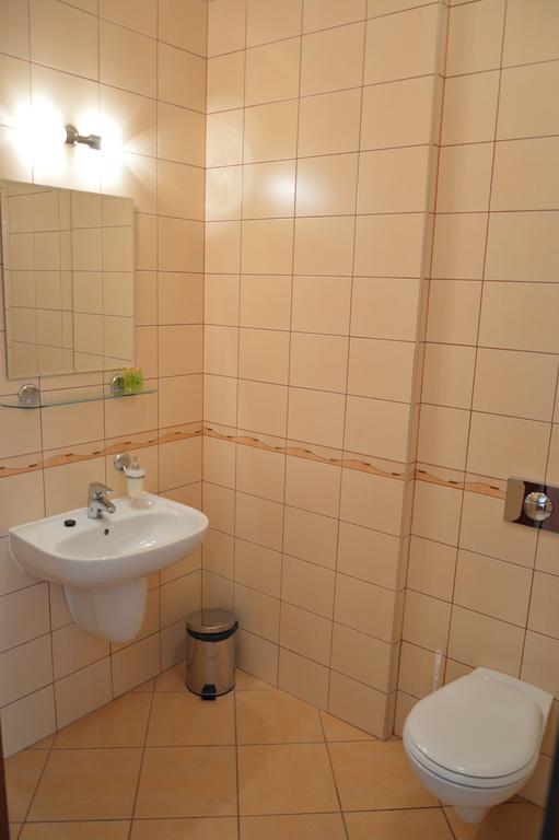 Zamek Gostynin Aparthotel Exteriör bild