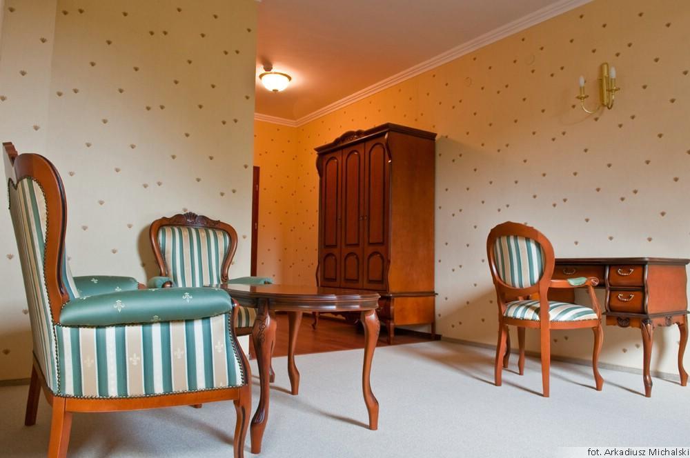 Zamek Gostynin Aparthotel Exteriör bild