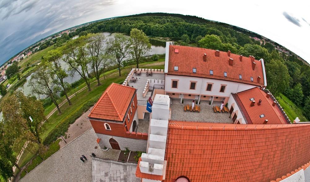 Zamek Gostynin Aparthotel Exteriör bild