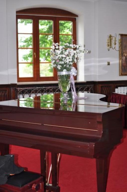 Zamek Gostynin Aparthotel Exteriör bild